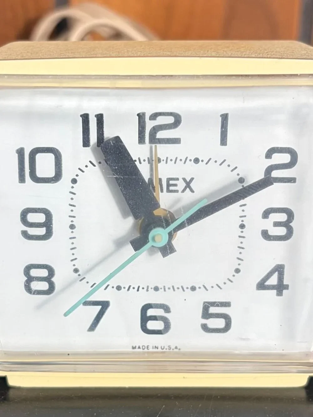 Vintage Timex Electric Alarm Clock 7369A 120 Volt Turquoise Second Hand TESTED